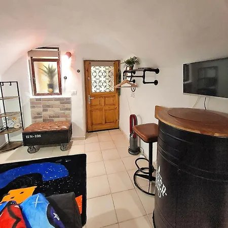 Apartamento Small, Rustic, Sanremo