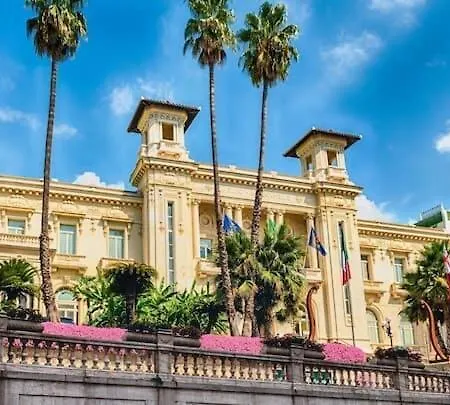 Small, Rustic, סנרמו