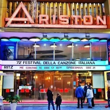 Small, Rustic, * سانريمو