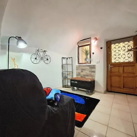 Small, Rustic, Appartement