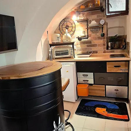 Small, Rustic, Appartement San Remo