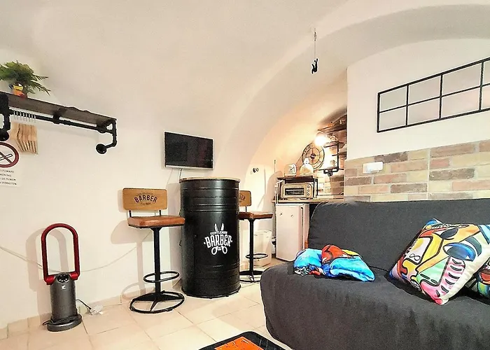 Small, Rustic, Διαμέρισμα *