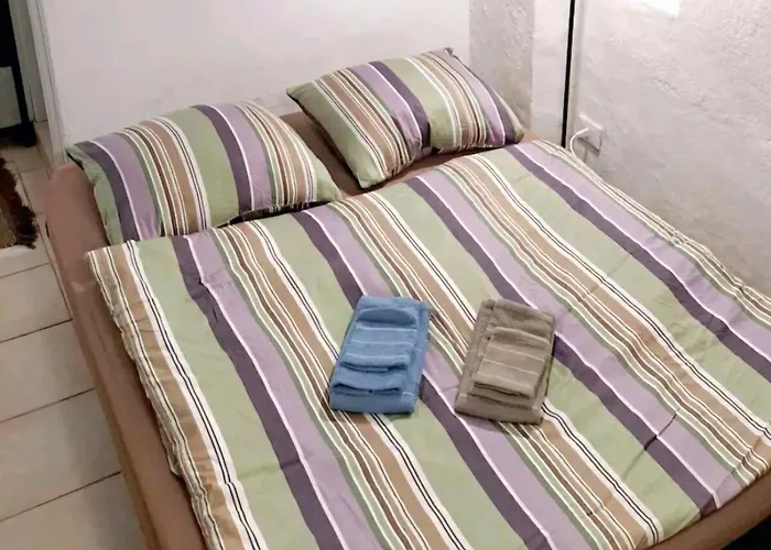 Small, Rustic, Σαν Ρέμο