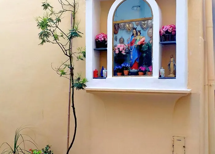 شقة Small, Rustic, *